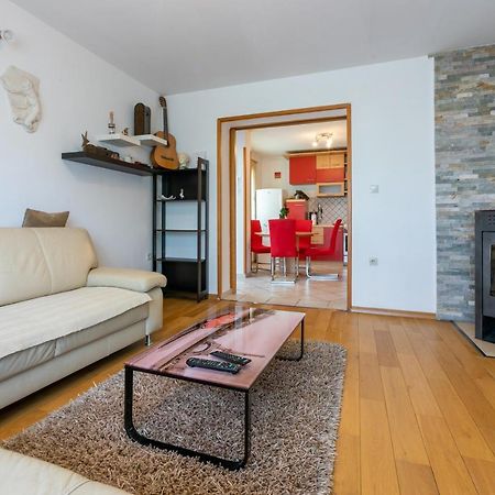 Apartments Kira Crikvenica Eksteriør billede