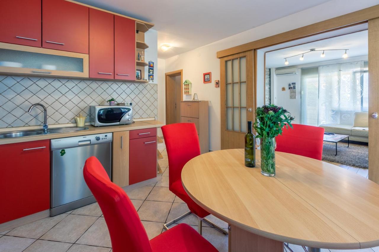 Apartments Kira Crikvenica Eksteriør billede