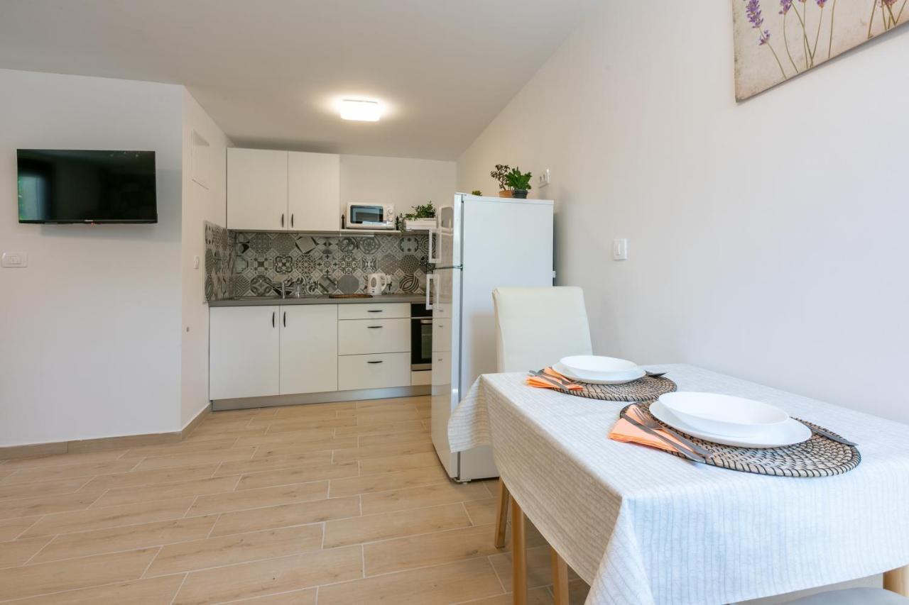 Apartments Kira Crikvenica Eksteriør billede
