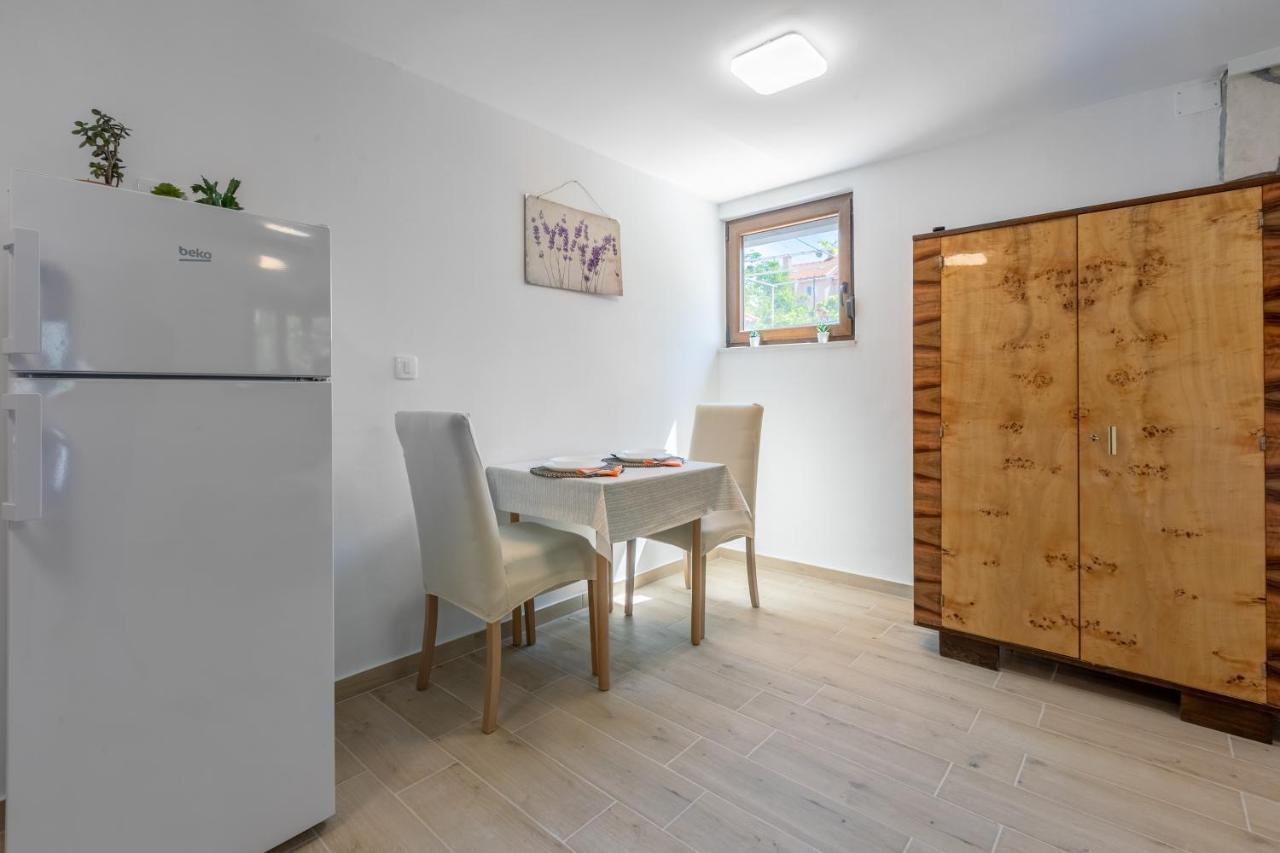 Apartments Kira Crikvenica Eksteriør billede